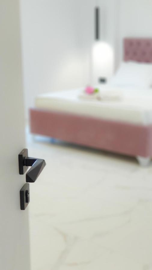 Vila Mia Sarandë エクステリア 写真