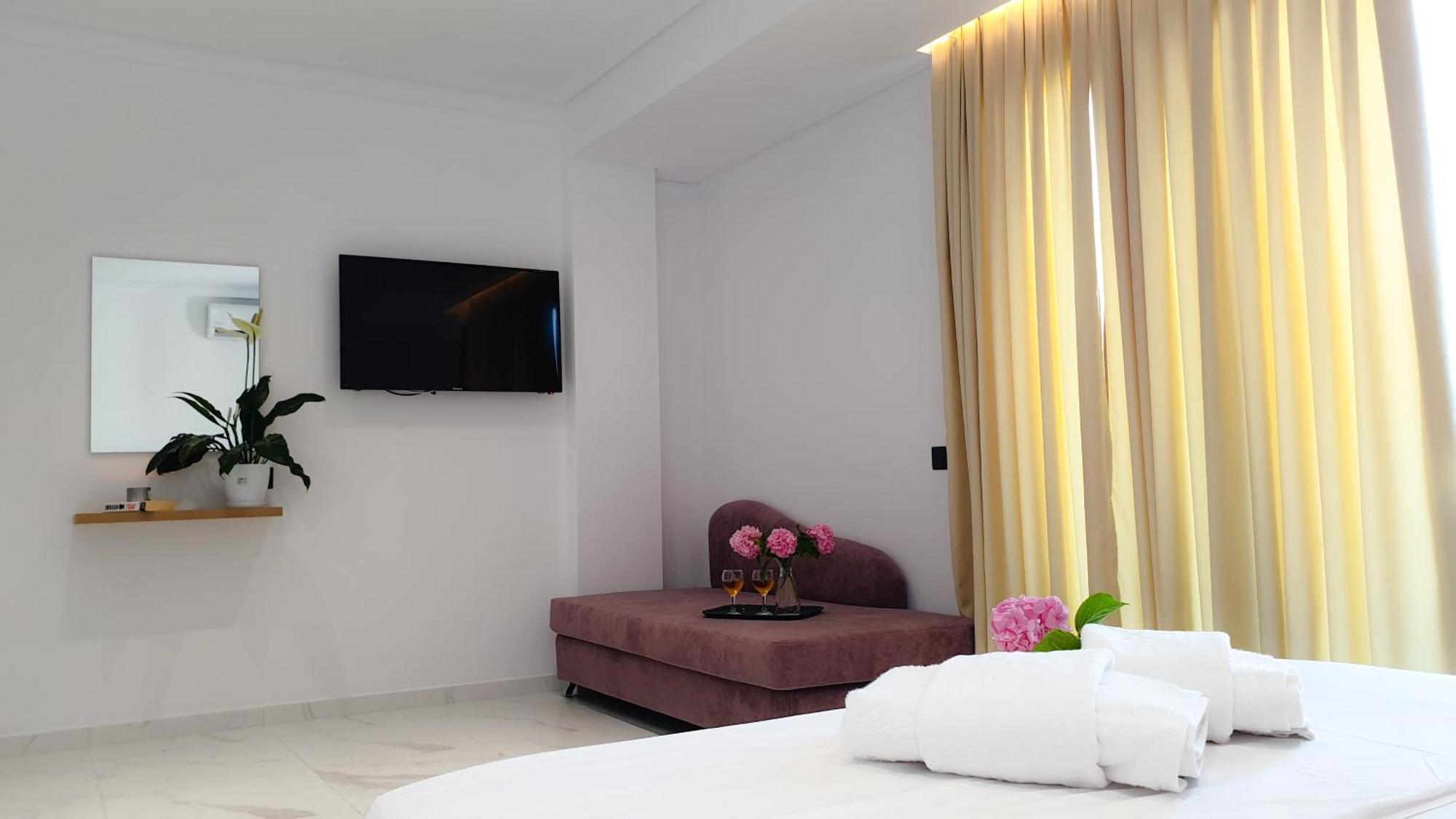 Vila Mia Sarandë エクステリア 写真
