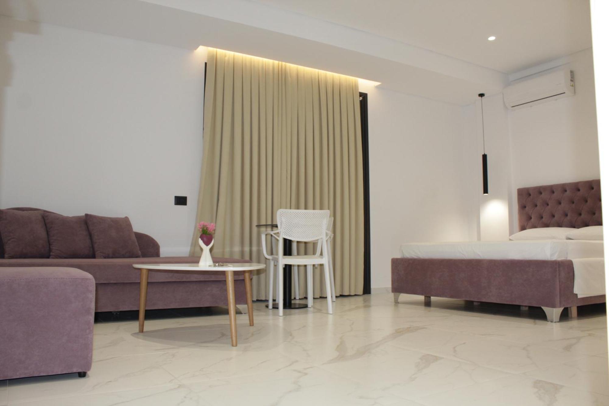 Vila Mia Sarandë エクステリア 写真