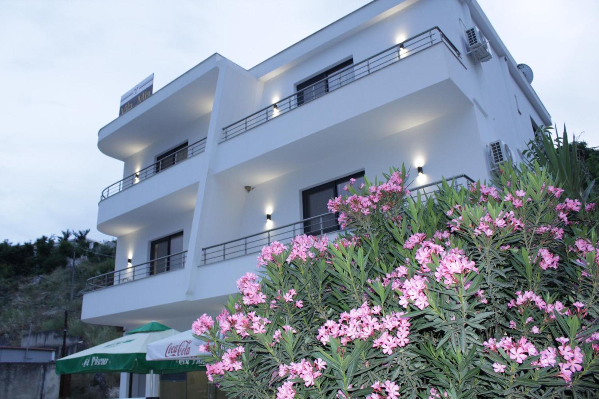 Vila Mia Sarandë エクステリア 写真